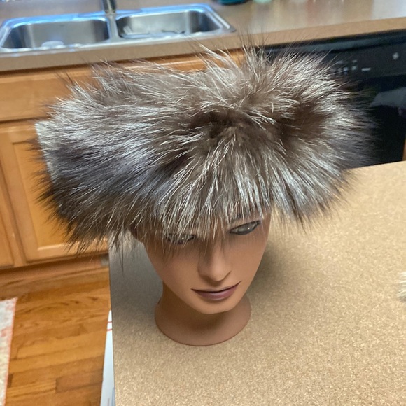 Genuine Fox Fur Accessory# 64. - Picture 2 of 11
